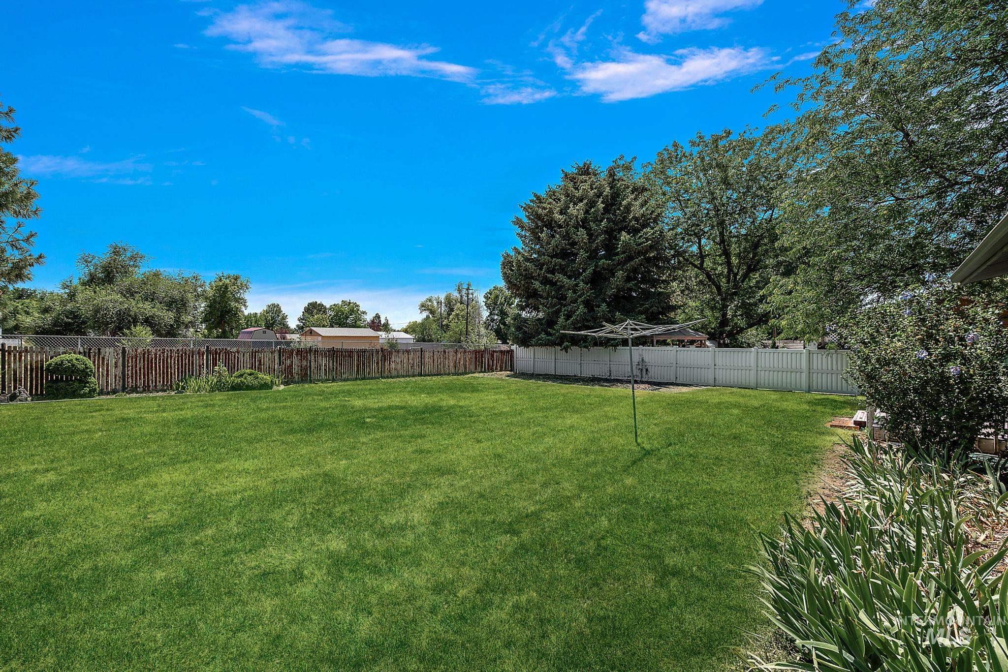 5911 Clark, Nampa, Idaho 83687, 3 Bedrooms, 2 Bathrooms, Residential For Sale, Price $469,000,MLS 98972168