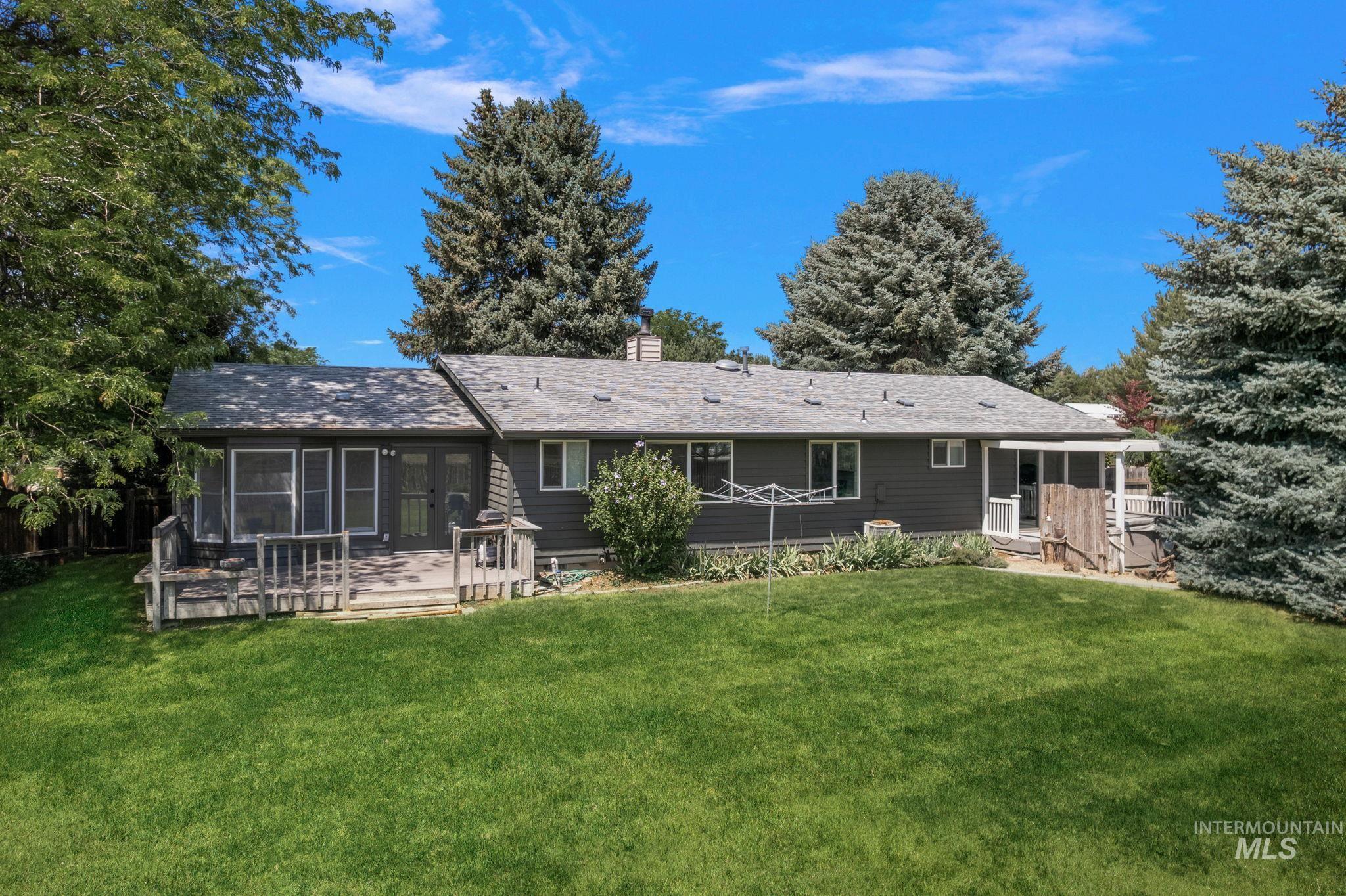 5911 Clark, Nampa, Idaho 83687, 3 Bedrooms, 2 Bathrooms, Residential For Sale, Price $469,000,MLS 98972168