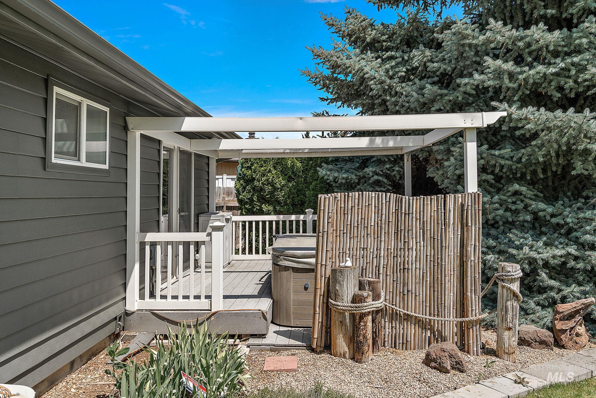 5911 Clark, Nampa, Idaho 83687, 3 Bedrooms, 2 Bathrooms, Residential For Sale, Price $469,000,MLS 98972168