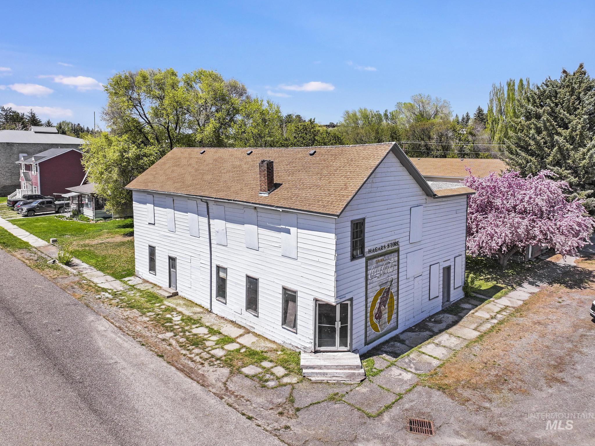 249 Main Street, Albion, Idaho 83311-0000, 2 Bedrooms, 6 Rooms, Business/Commercial For Sale, Price $150,000,MLS 98972170