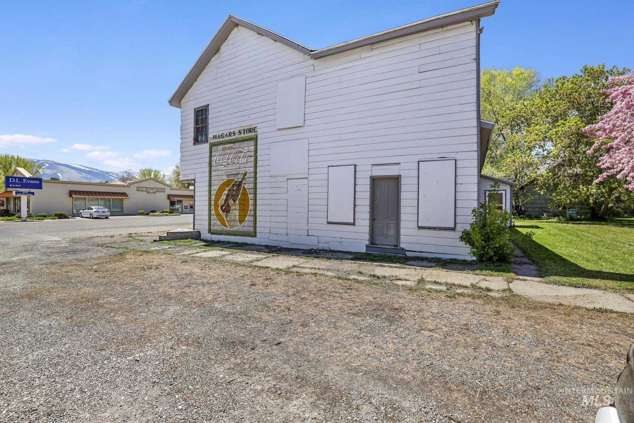249 Main Street, Albion, Idaho 83311-0000, 2 Bedrooms, 6 Rooms, Business/Commercial For Sale, Price $150,000,MLS 98972170
