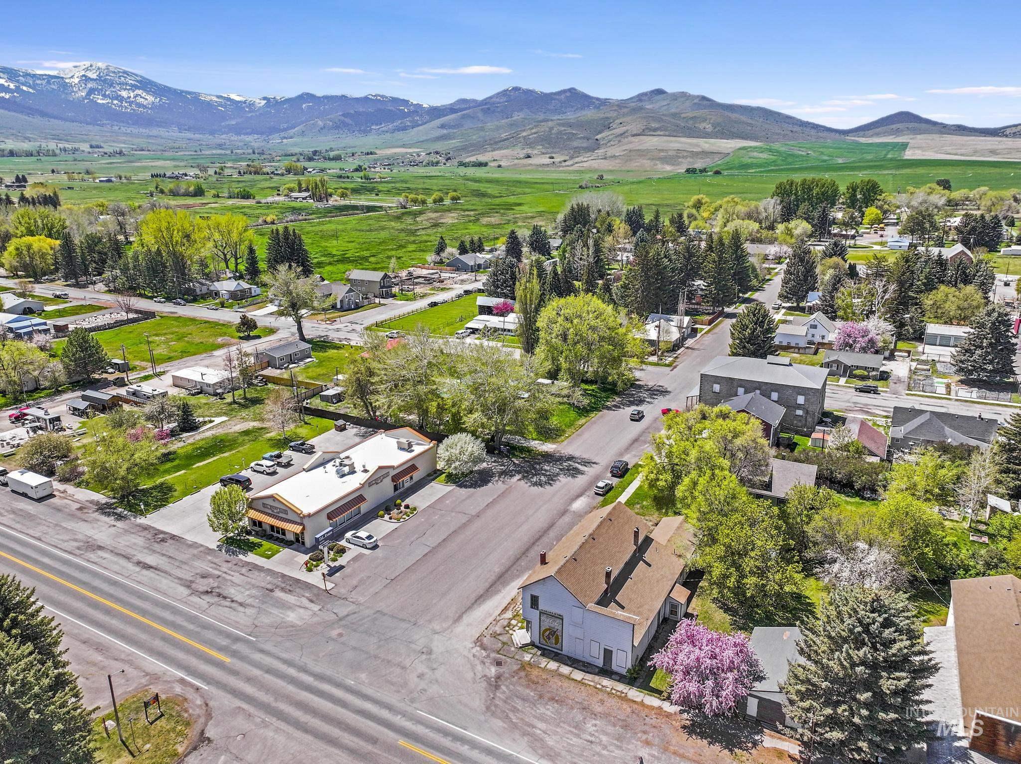 249 Main Street, Albion, Idaho 83311-0000, 2 Bedrooms, 6 Rooms, Business/Commercial For Sale, Price $150,000,MLS 98972170