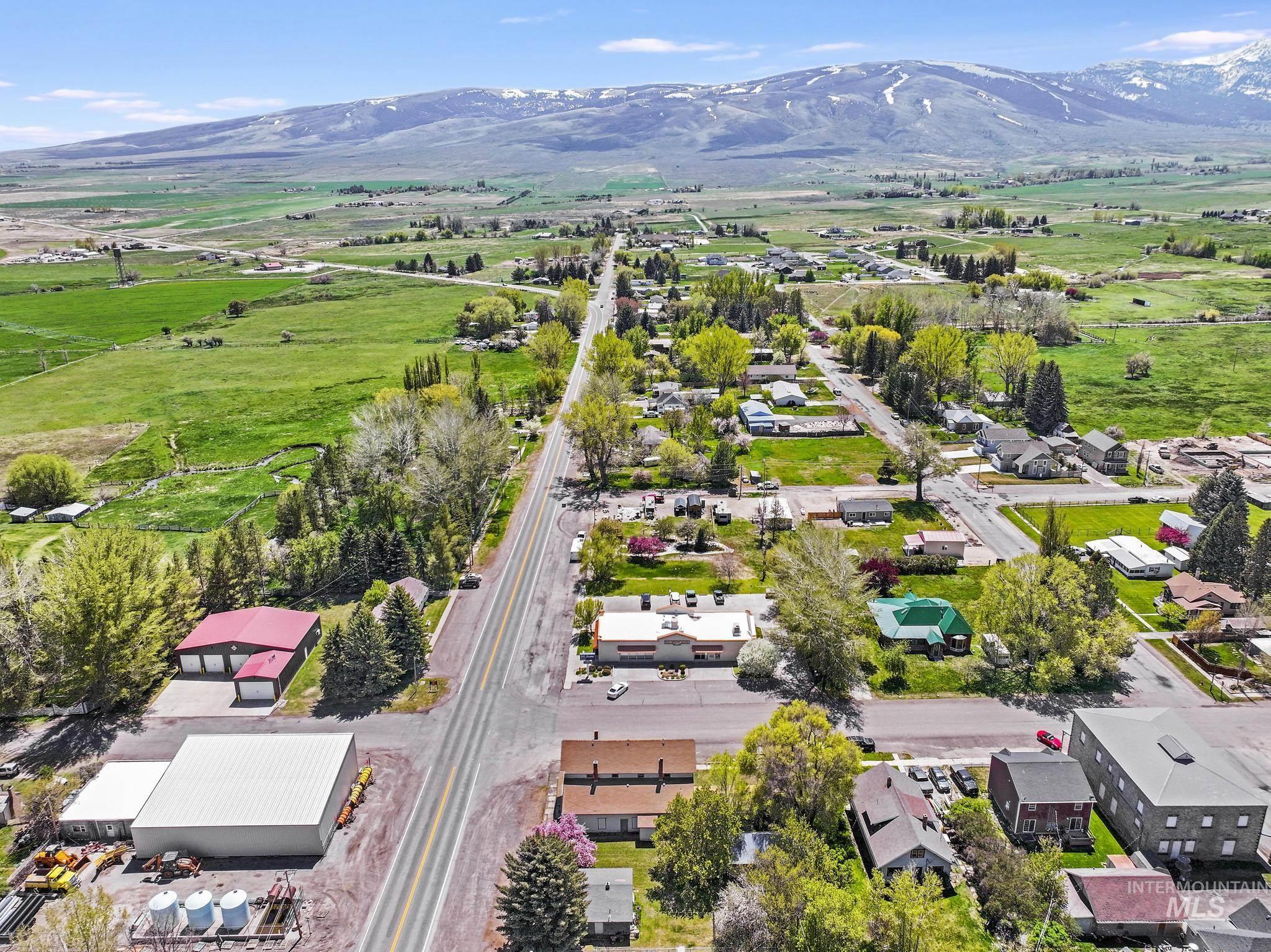 249 Main Street, Albion, Idaho 83311-0000, 2 Bedrooms, 6 Rooms, Business/Commercial For Sale, Price $150,000,MLS 98972170