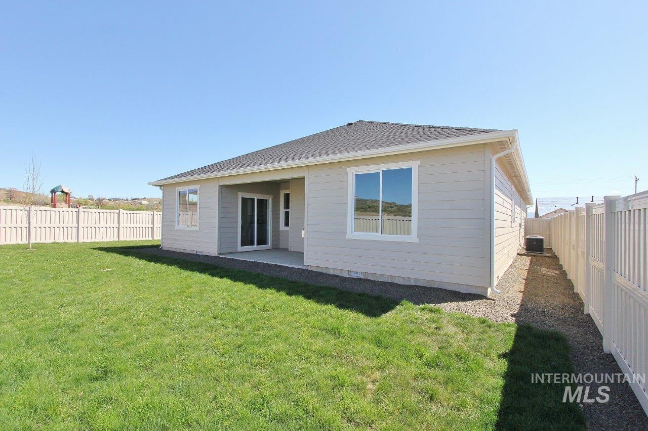 3553 N Eleanor Way, Star, Idaho 83669, 3 Bedrooms, 2 Bathrooms, Residential For Sale, Price $524,990,MLS 98972173