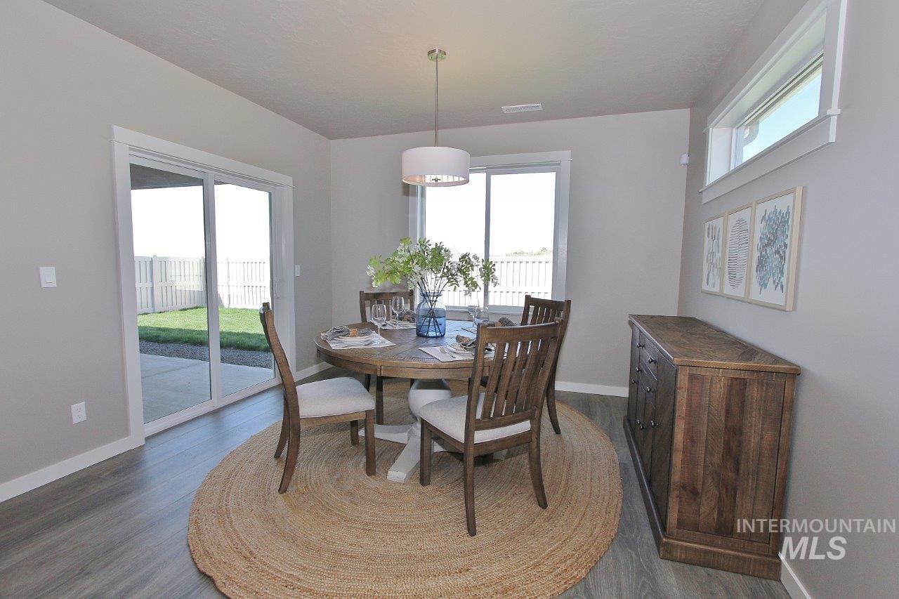 3553 N Eleanor Way, Star, Idaho 83669, 3 Bedrooms, 2 Bathrooms, Residential For Sale, Price $524,990,MLS 98972173