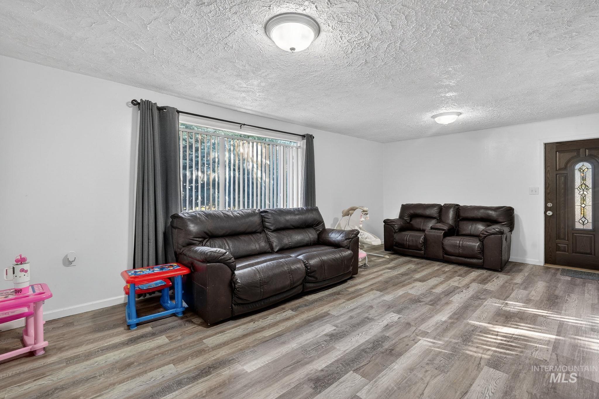 1002 E Street, Rupert, Idaho 83350, 2 Bedrooms, 1 Bathroom, Residential For Sale, Price $289,000,MLS 98972174