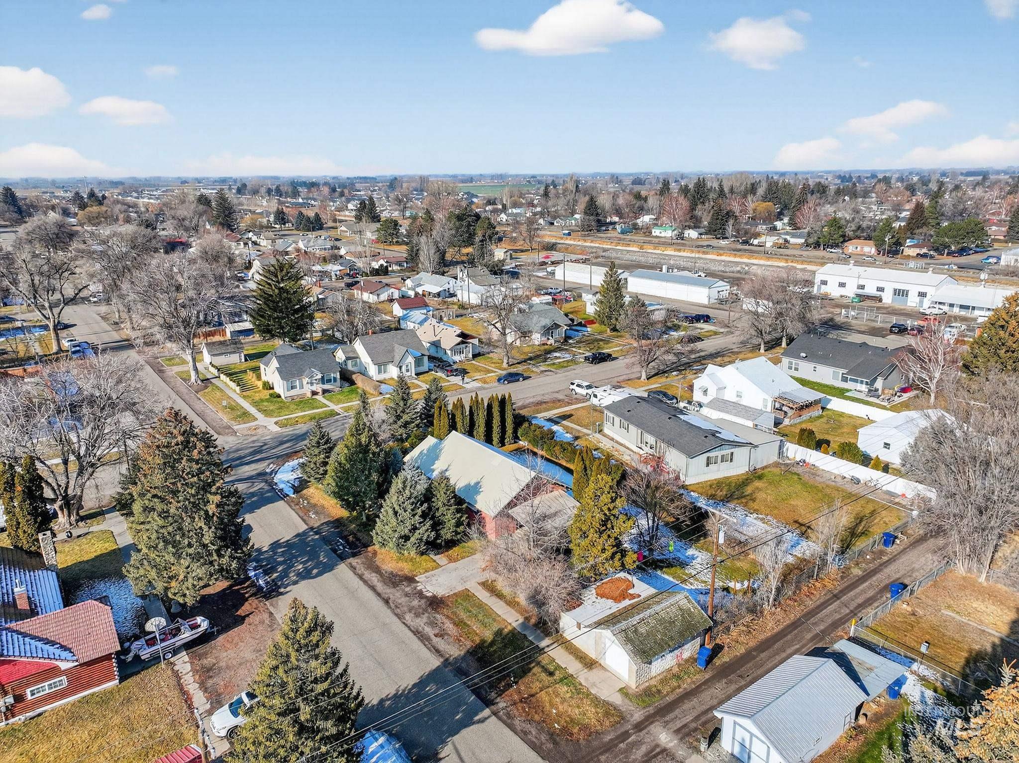 1002 E Street, Rupert, Idaho 83350, 2 Bedrooms, 1 Bathroom, Residential For Sale, Price $289,000,MLS 98972174