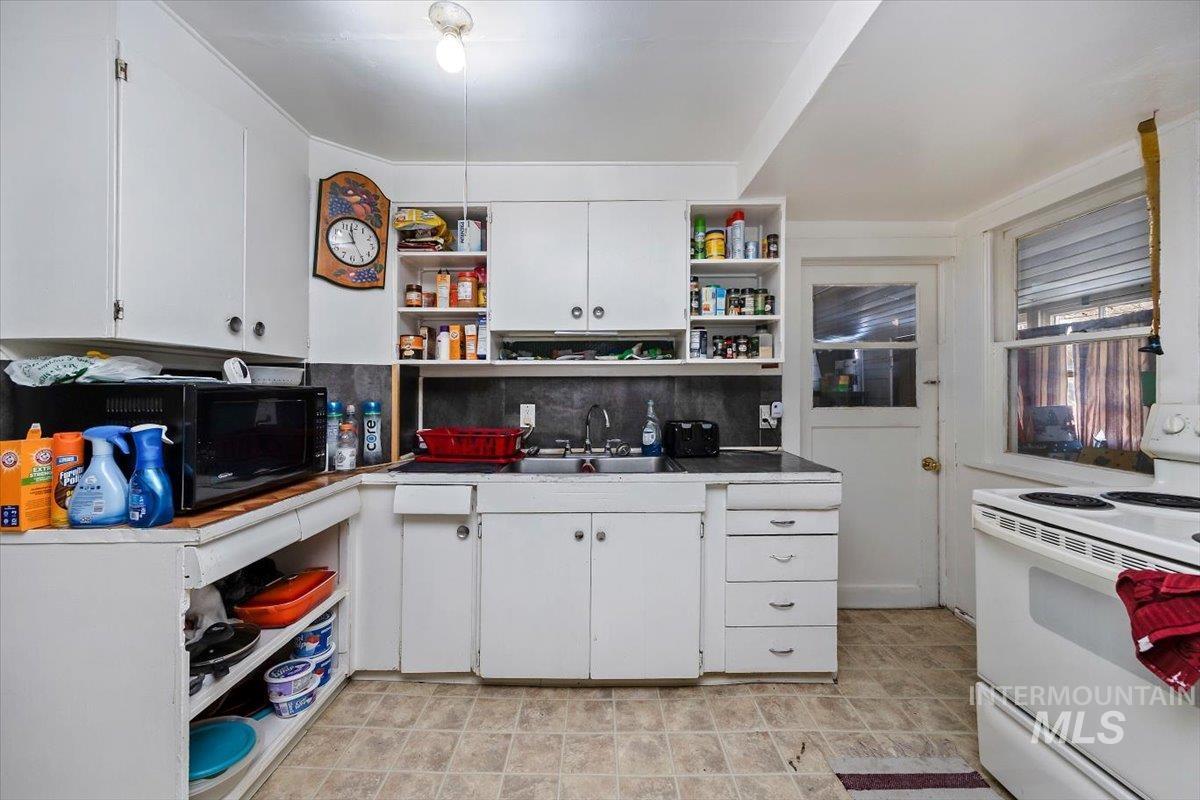 224 E 5th Ave, Jerome, Idaho 83338, 3 Bedrooms, 1 Bathroom, Residential For Sale, Price $239,900,MLS 98972175