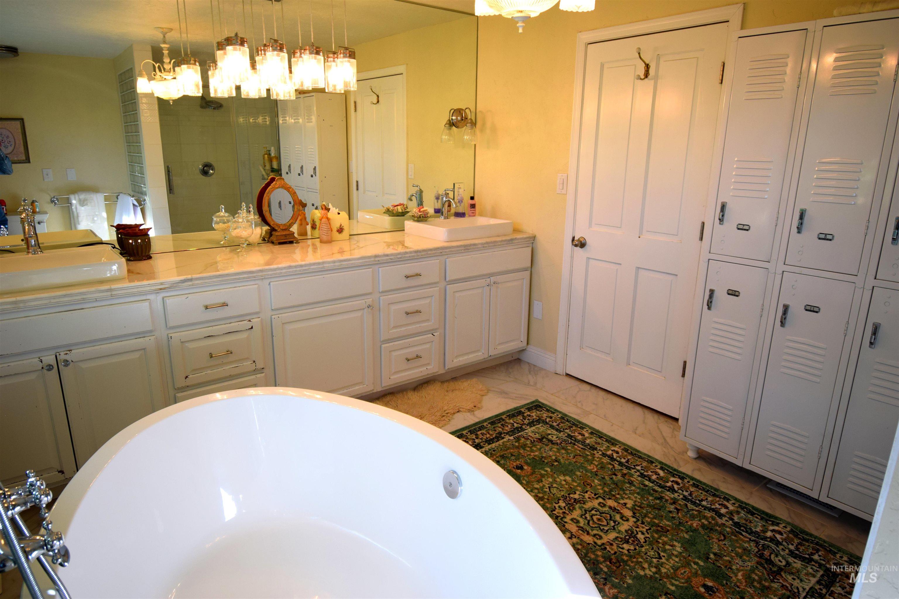 9325 W Wright St, Boise, Idaho 83709, 5 Bedrooms, 3 Bathrooms, Residential For Sale, Price $1,275,000,MLS 98972180