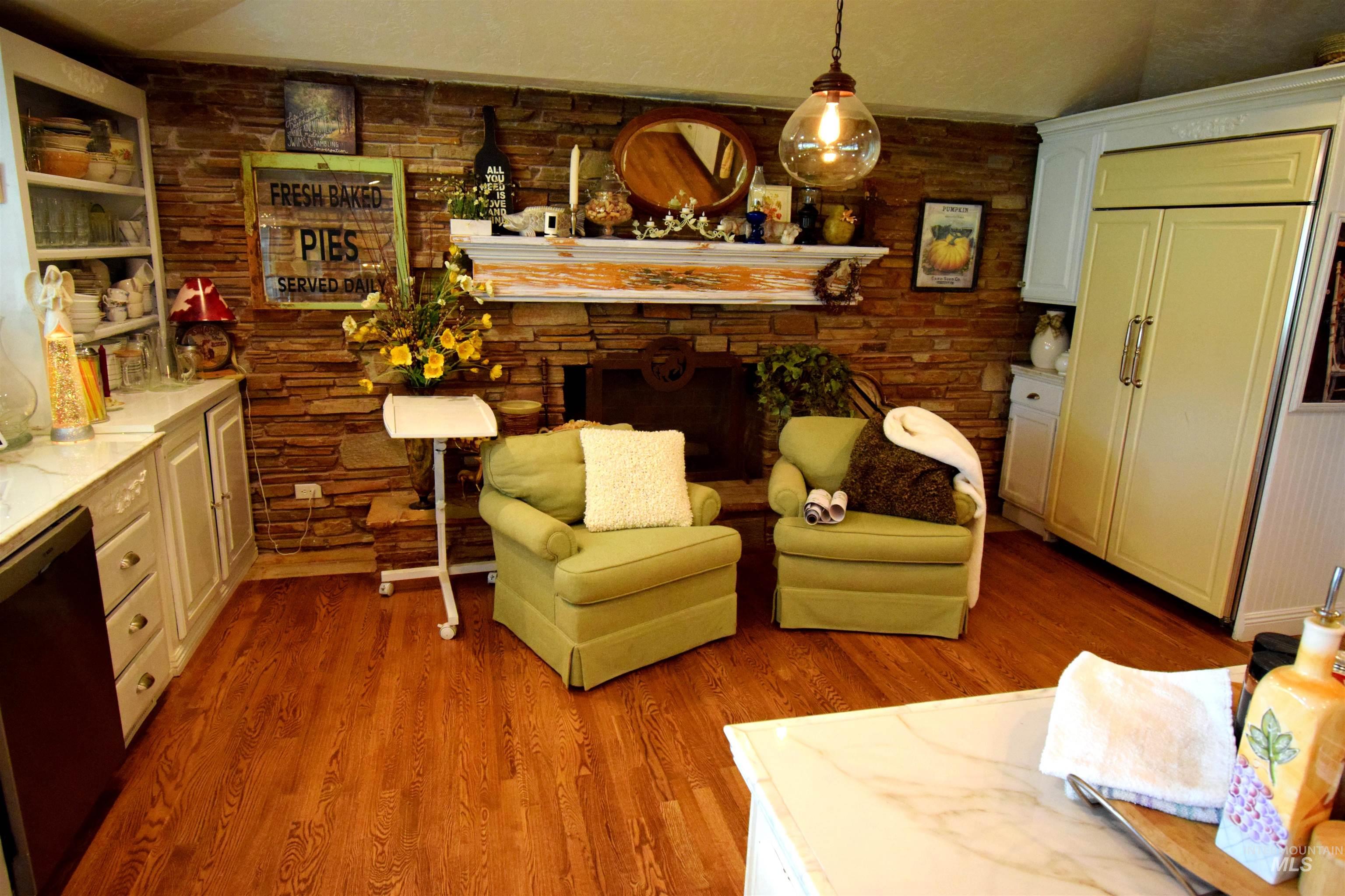 9325 W Wright St, Boise, Idaho 83709, 5 Bedrooms, 3 Bathrooms, Residential For Sale, Price $1,275,000,MLS 98972180