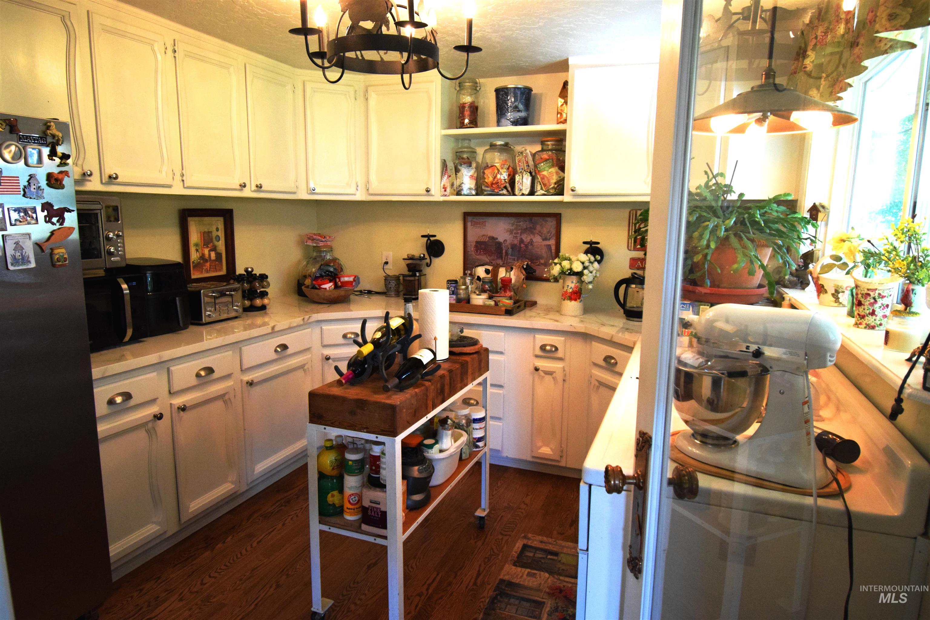 9325 W Wright St, Boise, Idaho 83709, 5 Bedrooms, 3 Bathrooms, Residential For Sale, Price $1,275,000,MLS 98972180