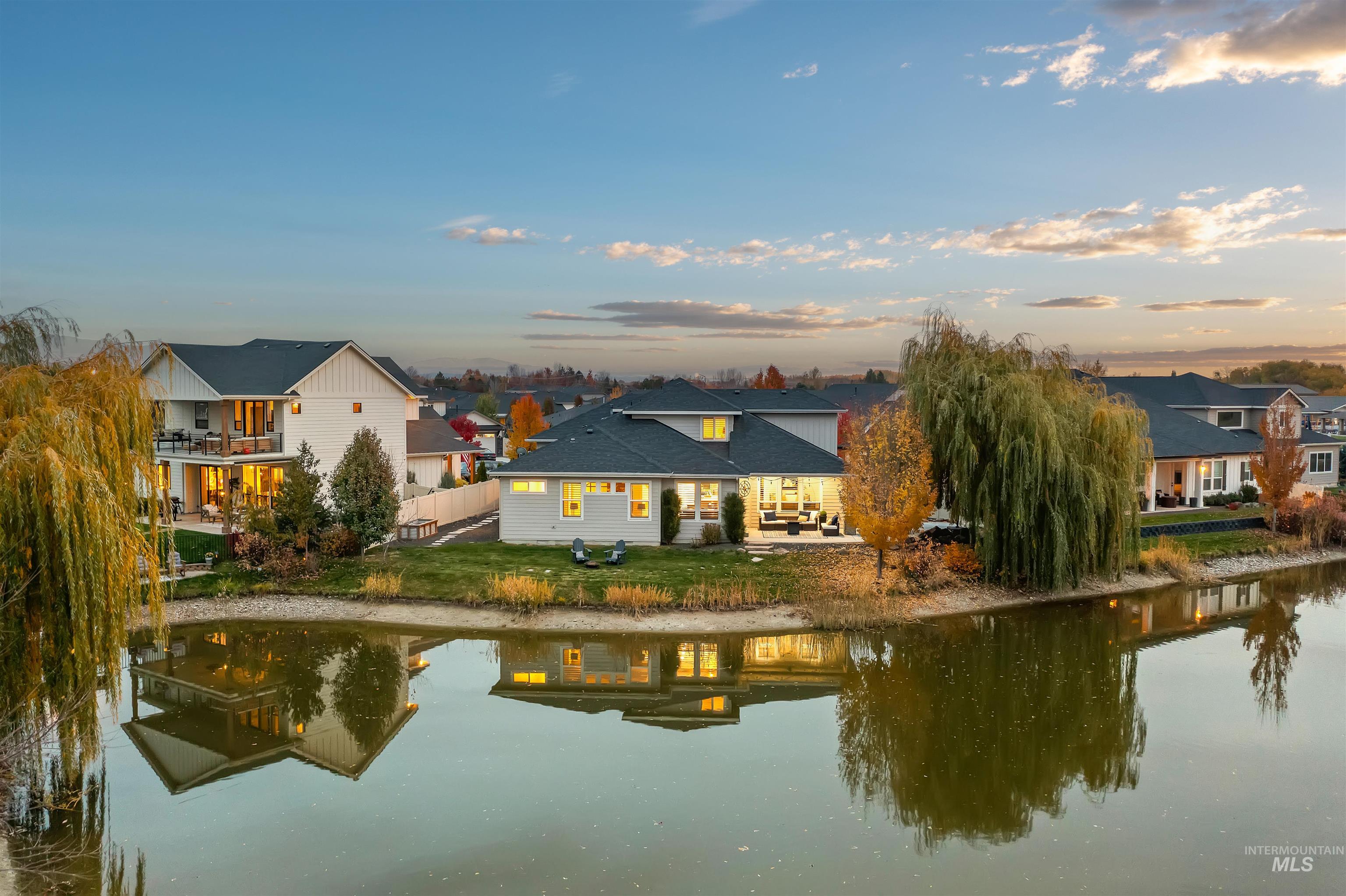 1185 N Seven Golds Pl, Eagle, Idaho 83616, 4 Bedrooms, 2.5 Bathrooms, Residential For Sale, Price $925,000,MLS 98972181