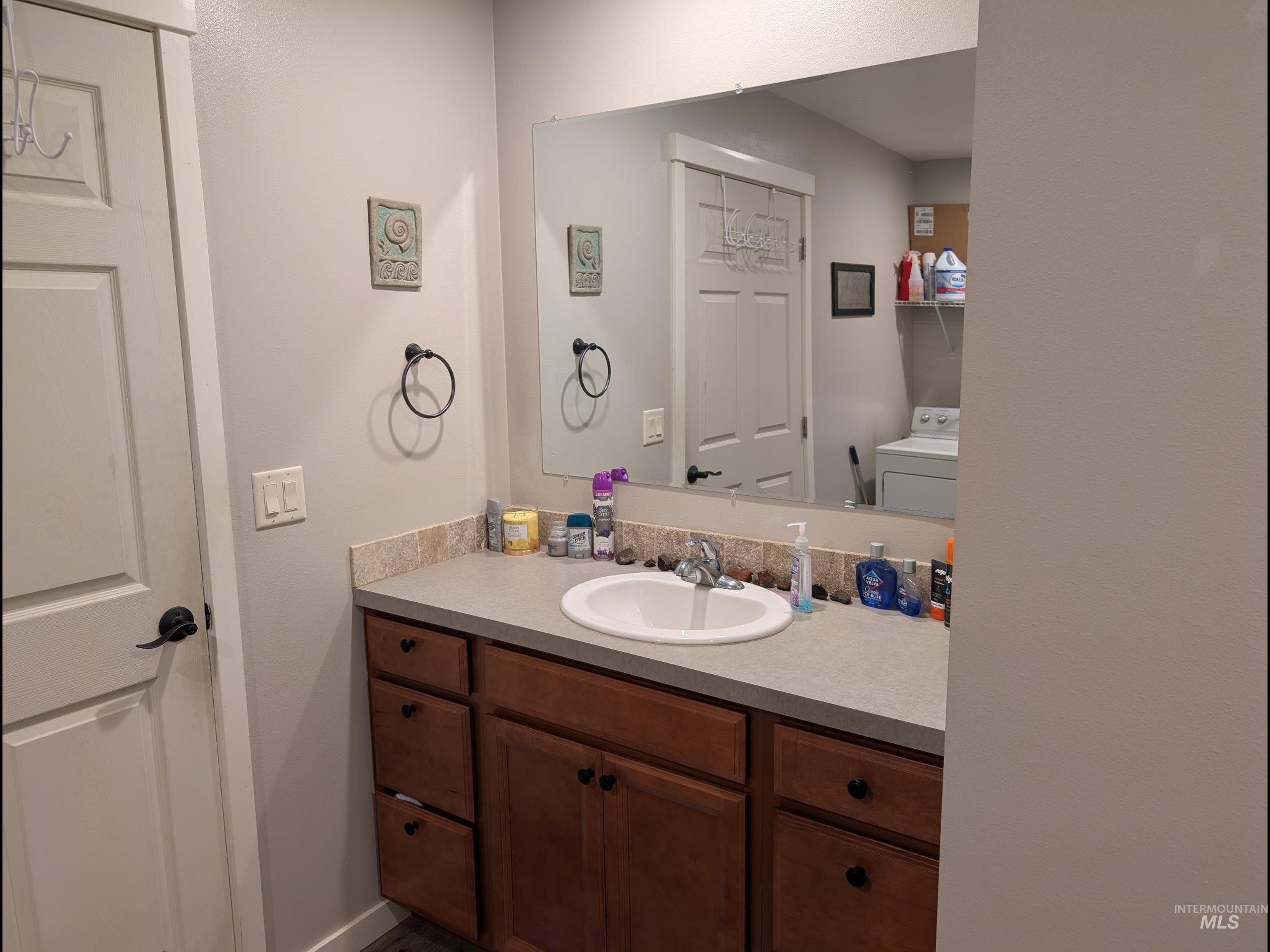 3438 5th Street, Lewiston, Idaho 83501-5138, 2 Bedrooms, 2 Bathrooms, Residential For Sale, Price $319,000,MLS 98972182