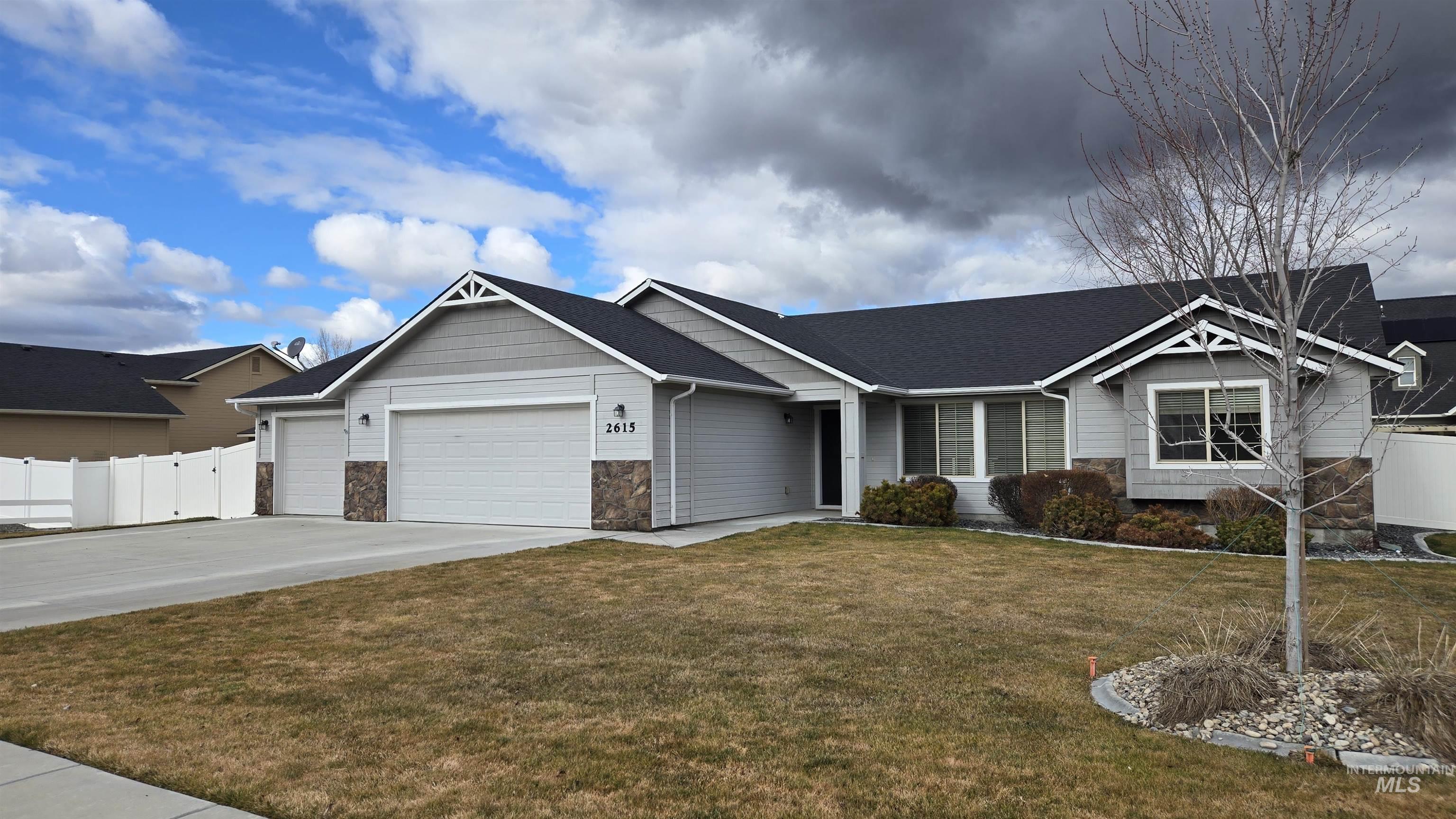 2615 Driftwood Dr., Payette, Idaho 83661, 3 Bedrooms, 2 Bathrooms, Residential For Sale, Price $398,000, 98972186