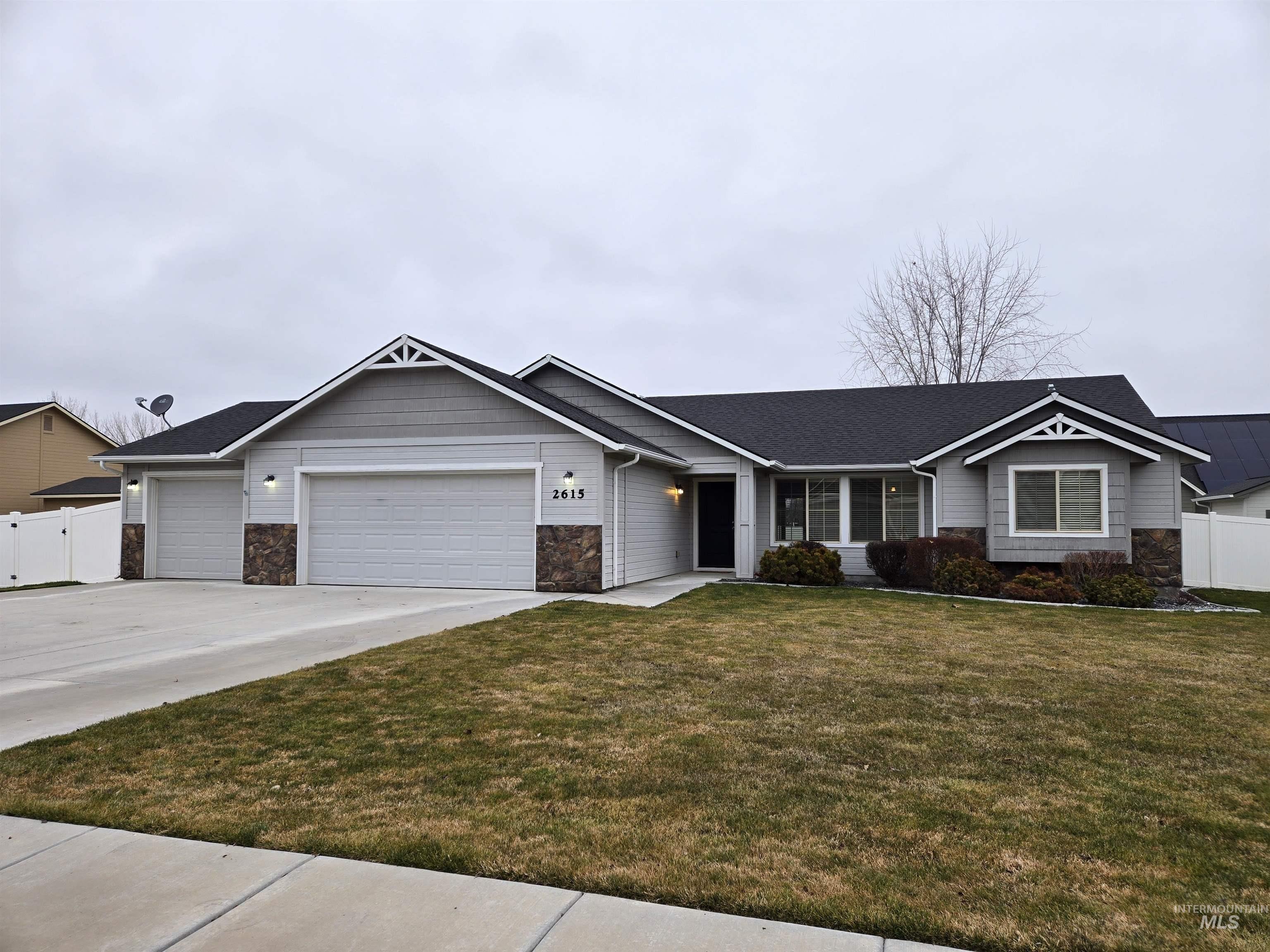 2615 Driftwood Dr., Payette, Idaho 83661, 3 Bedrooms, 2 Bathrooms, Residential For Sale, Price $415,000,MLS 98972186