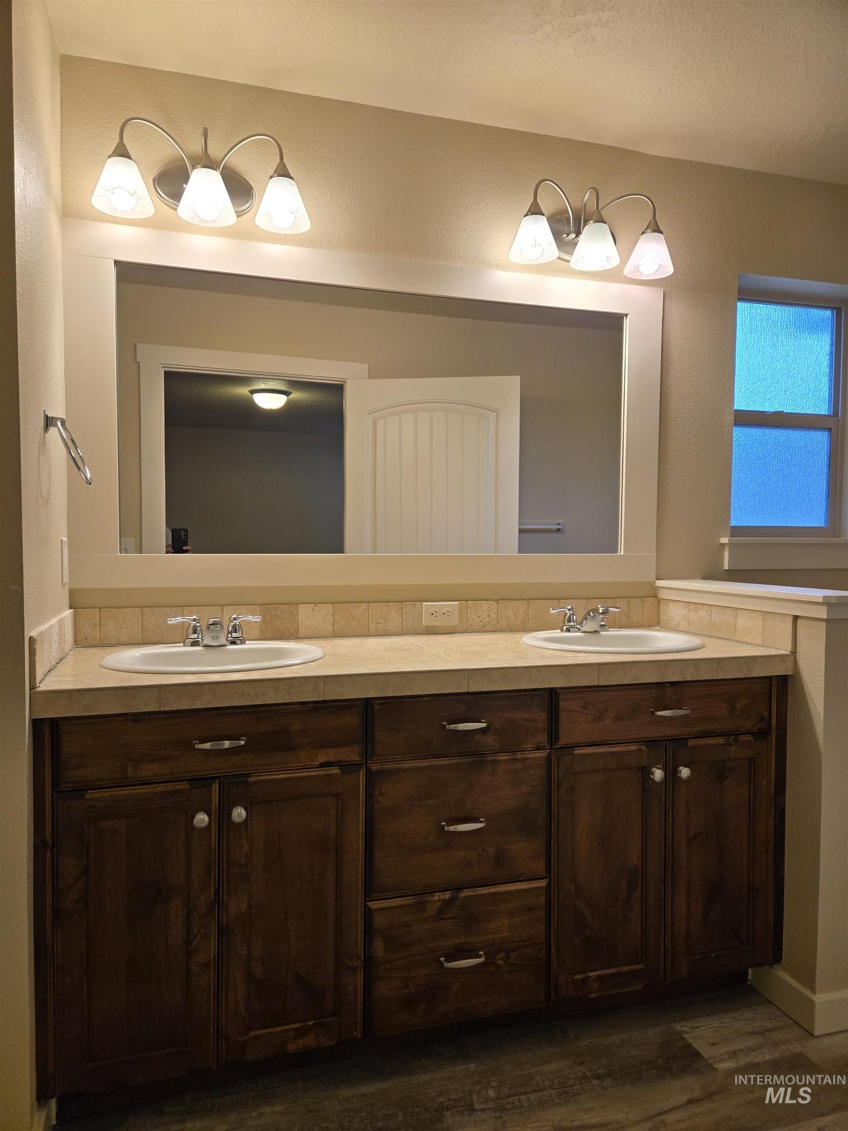 2615 Driftwood Dr., Payette, Idaho 83661, 3 Bedrooms, 2 Bathrooms, Residential For Sale, Price $415,000,MLS 98972186