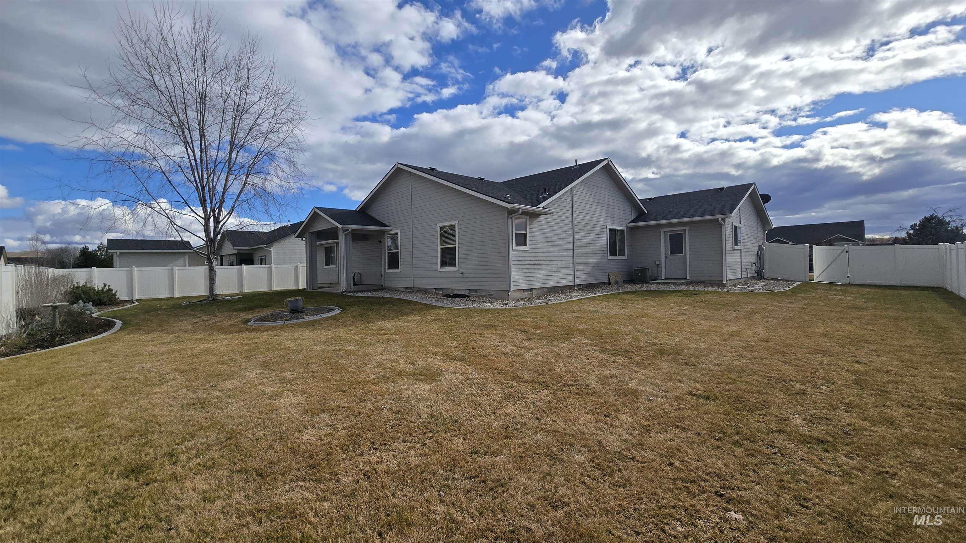 2615 Driftwood Dr., Payette, Idaho 83661, 3 Bedrooms, 2 Bathrooms, Residential For Sale, Price $398,000, 98972186