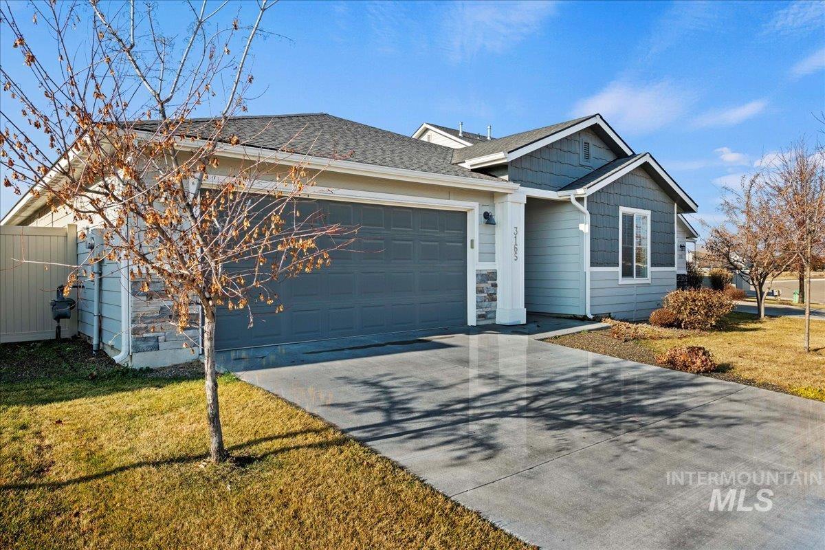3165 N Saratov Way, Kuna, Idaho 83634-4856, 3 Bedrooms, 2 Bathrooms, Residential For Sale, Price $386,990,MLS 98972187