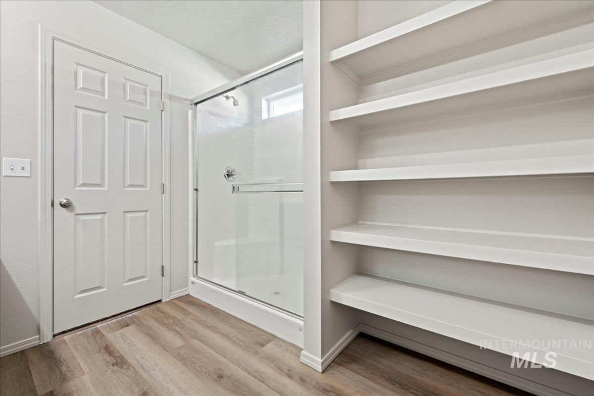 3117 N Saratov Way, Kuna, Idaho 83634-4856, 4 Bedrooms, 2 Bathrooms, Residential For Sale, Price $404,990,MLS 98972188