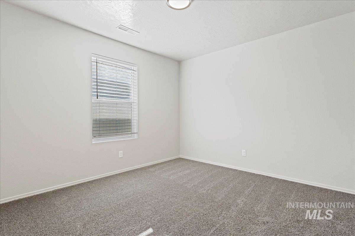 3117 N Saratov Way, Kuna, Idaho 83634-4856, 4 Bedrooms, 2 Bathrooms, Residential For Sale, Price $404,990,MLS 98972188