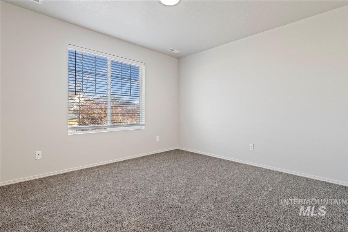 3117 N Saratov Way, Kuna, Idaho 83634-4856, 4 Bedrooms, 2 Bathrooms, Residential For Sale, Price $404,990,MLS 98972188