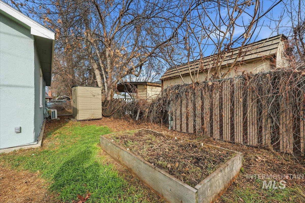 115 W Washington St, Meridian, Idaho 83642, 2 Bedrooms, 1 Bathroom, Residential For Sale, Price $299,900,MLS 98972191