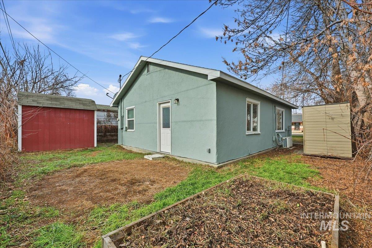 115 W Washington St, Meridian, Idaho 83642, 2 Bedrooms, 1 Bathroom, Residential For Sale, Price $299,900,MLS 98972191