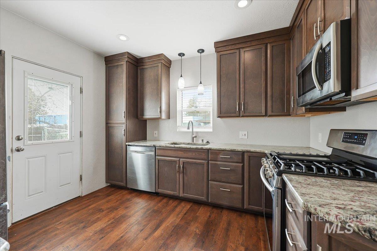 115 W Washington St, Meridian, Idaho 83642, 2 Bedrooms, 1 Bathroom, Residential For Sale, Price $299,900,MLS 98972191