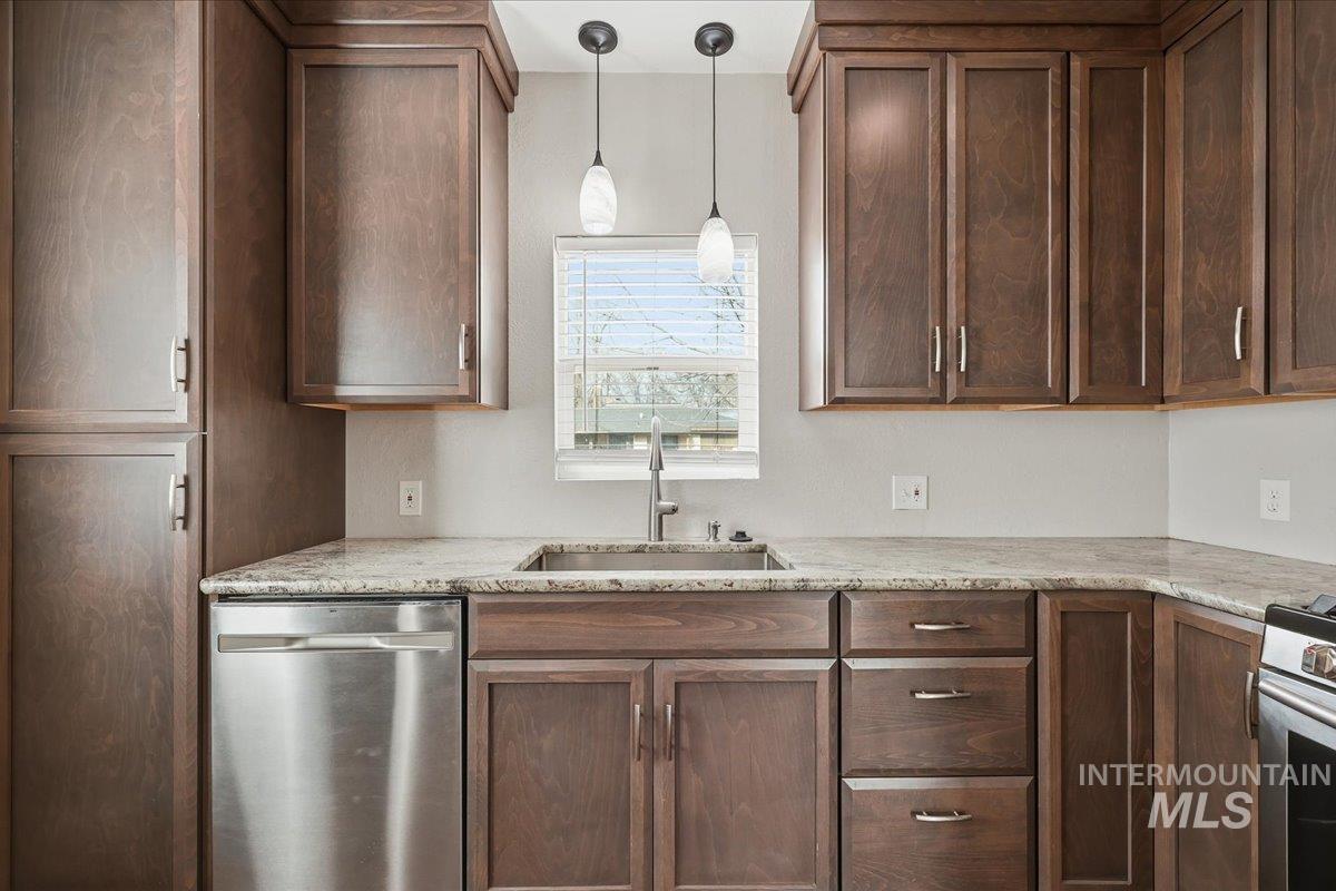 115 W Washington St, Meridian, Idaho 83642, 2 Bedrooms, 1 Bathroom, Residential For Sale, Price $299,900,MLS 98972191