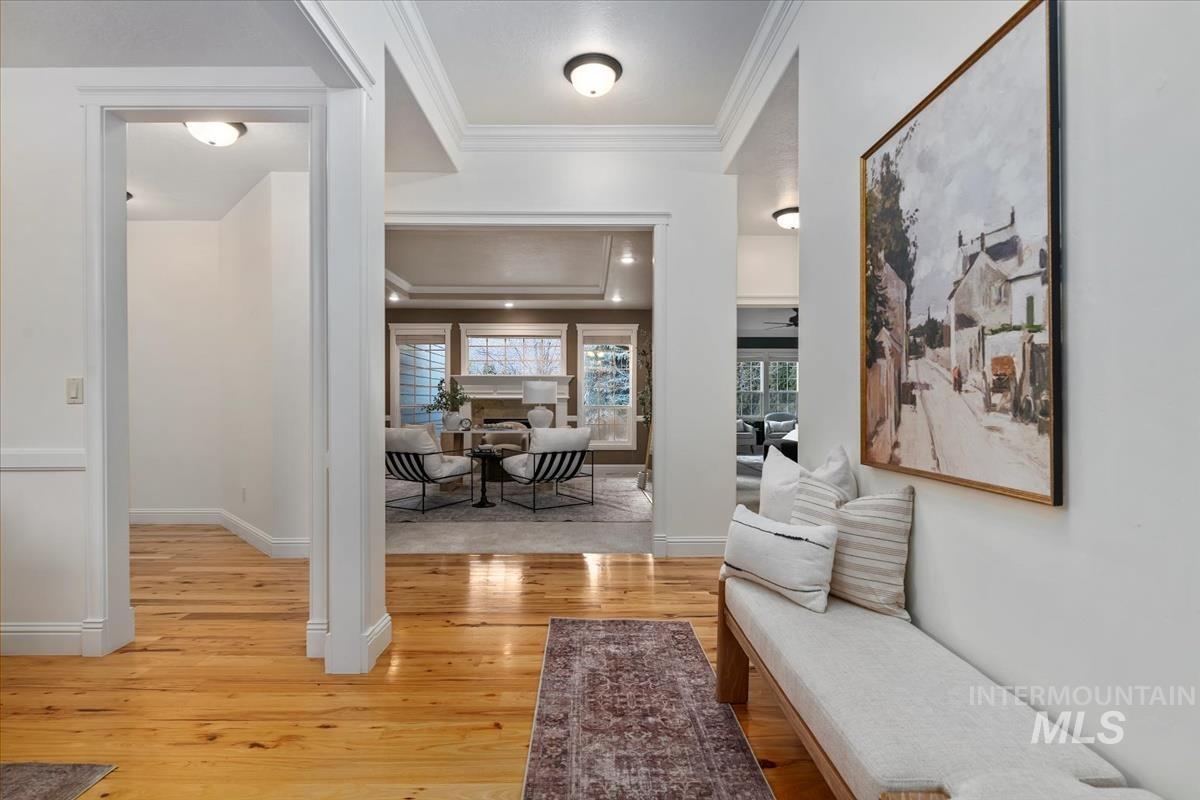 1675 S Lake Crest Way, Eagle, Idaho 83616, 5 Bedrooms, 4.5 Bathrooms, Residential For Sale, Price $1,249,900,MLS 98972192