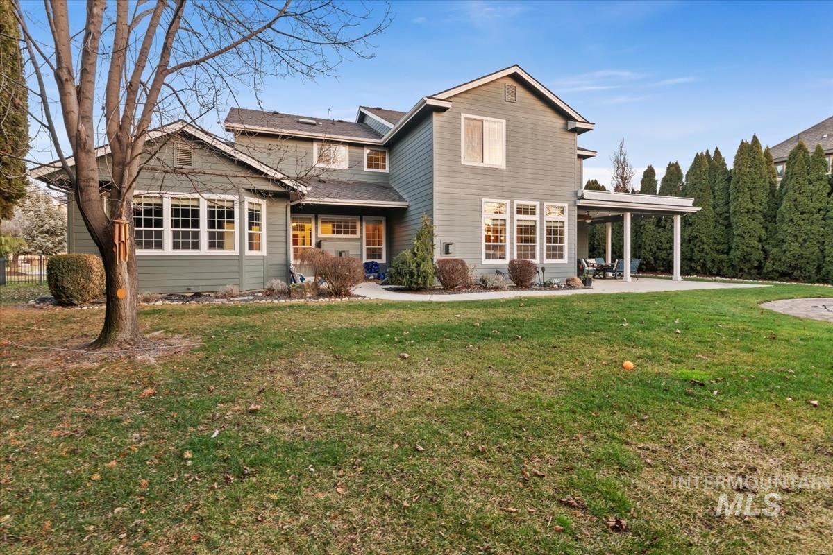 1675 S Lake Crest Way, Eagle, Idaho 83616, 5 Bedrooms, 4.5 Bathrooms, Residential For Sale, Price $1,249,900,MLS 98972192