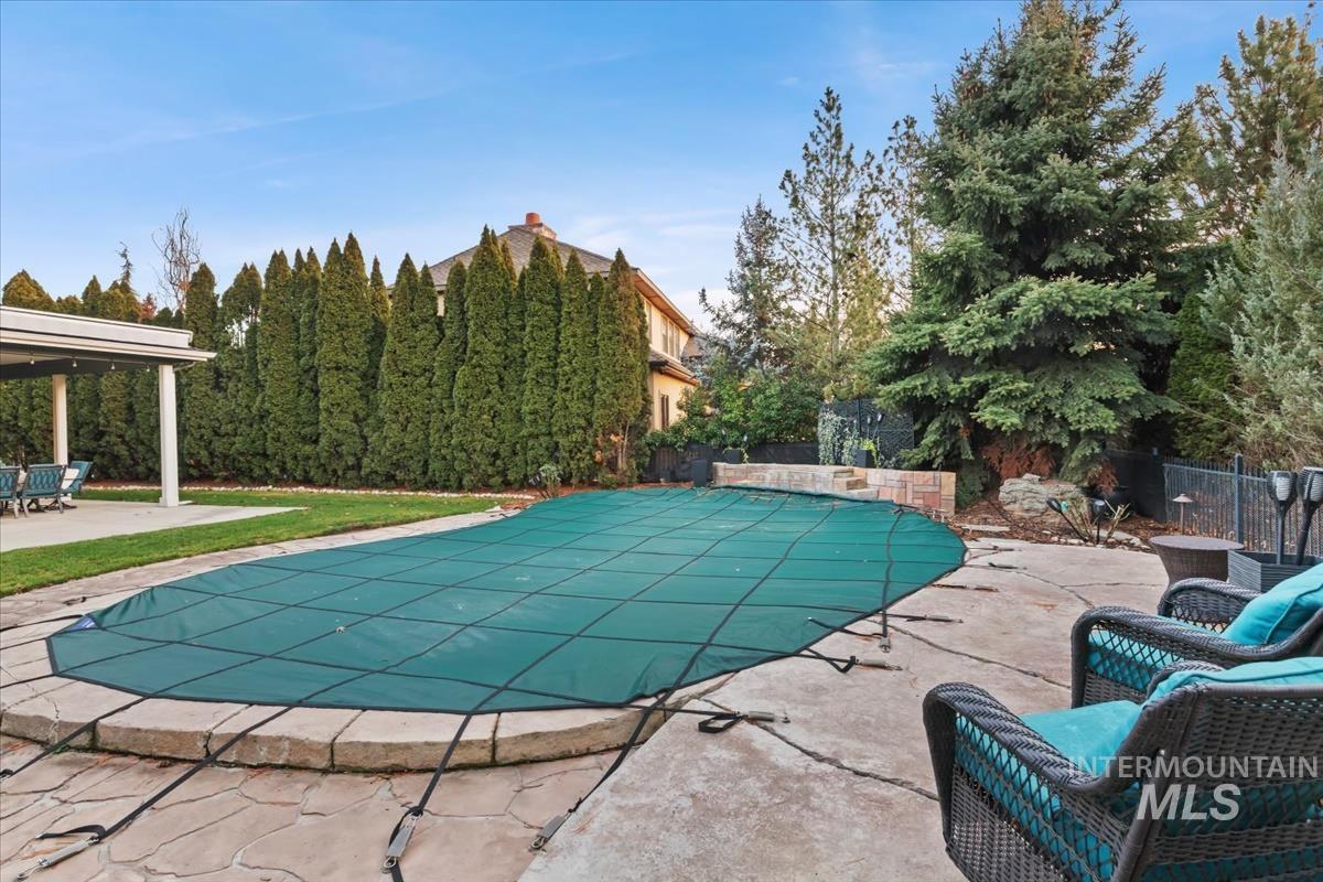 1675 S Lake Crest Way, Eagle, Idaho 83616, 5 Bedrooms, 4.5 Bathrooms, Residential For Sale, Price $1,249,900,MLS 98972192