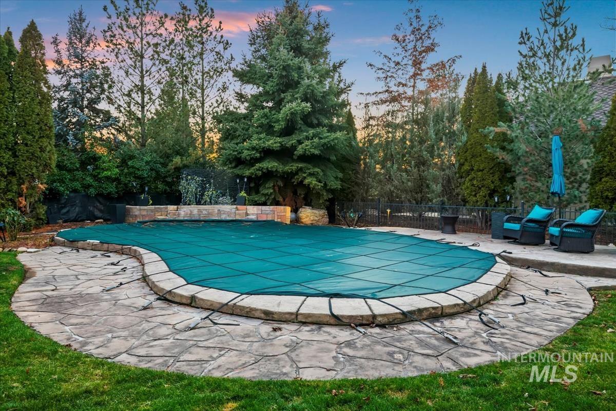 1675 S Lake Crest Way, Eagle, Idaho 83616, 5 Bedrooms, 4.5 Bathrooms, Residential For Sale, Price $1,249,900,MLS 98972192