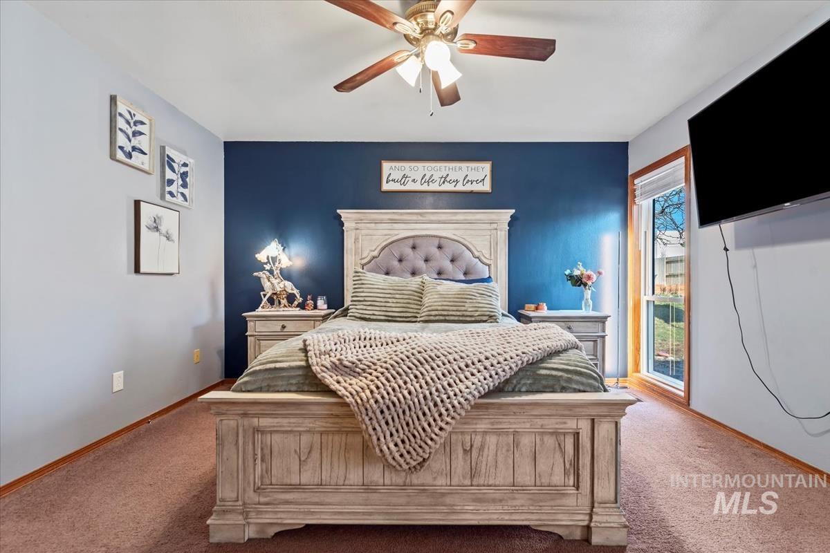 1284 W Crest Wood Dr, Meridian, Idaho 83642, 3 Bedrooms, 2 Bathrooms, Residential For Sale, Price $380,000,MLS 98972193