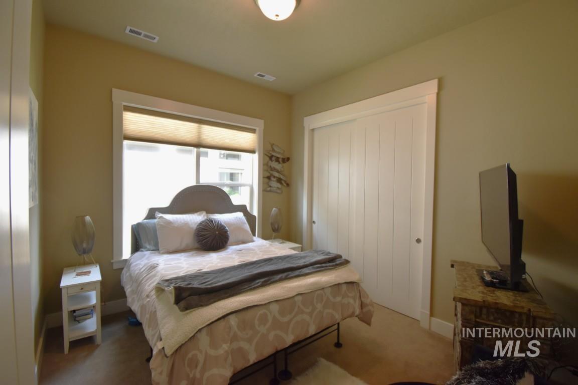 1193 E Lone Shore Dr, Eagle, Idaho 83616, 3 Bedrooms, 2 Bathrooms, Rental For Rent, Price $3,000,MLS 98972194