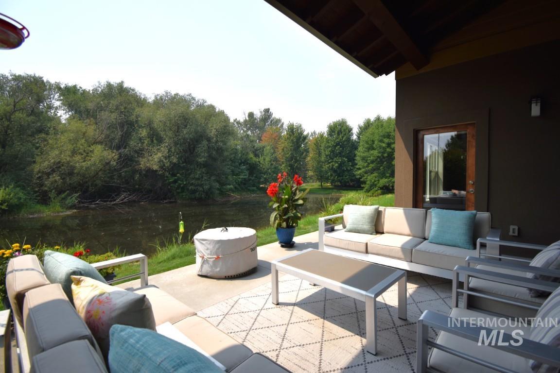 1193 E Lone Shore Dr, Eagle, Idaho 83616, 3 Bedrooms, 2 Bathrooms, Rental For Rent, Price $3,000,MLS 98972194