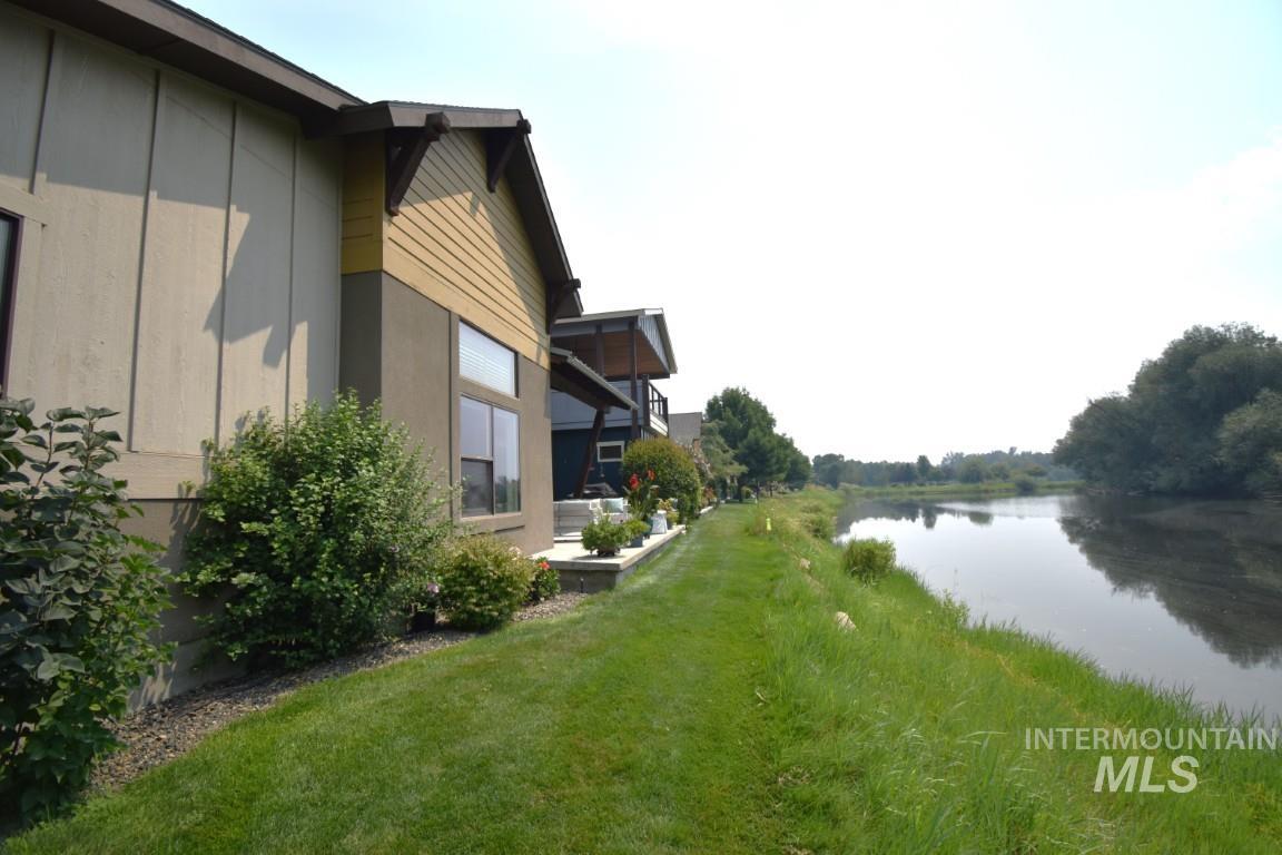 1193 E Lone Shore Dr, Eagle, Idaho 83616, 3 Bedrooms, 2 Bathrooms, Rental For Rent, Price $3,000,MLS 98972194