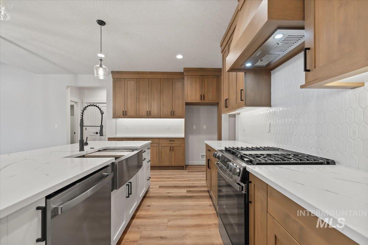 2390 S. Hurd Ave., Nampa, Idaho 83686, 4 Bedrooms, 3 Bathrooms, Residential For Sale, Price $659,900,MLS 98972195