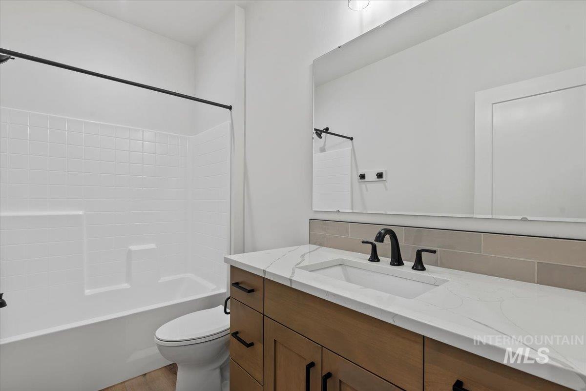 2390 S. Hurd Ave., Nampa, Idaho 83686, 4 Bedrooms, 3 Bathrooms, Residential For Sale, Price $659,900,MLS 98972195