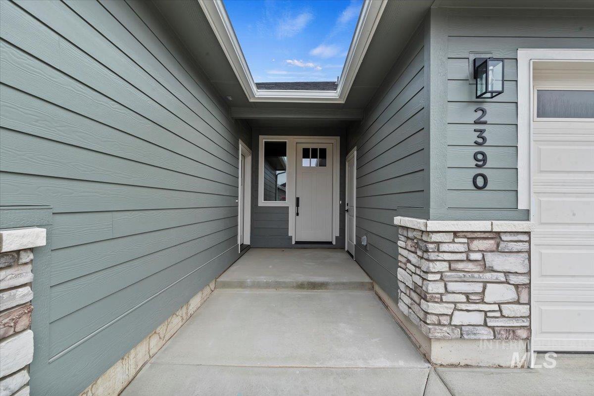 2390 S. Hurd Ave., Nampa, Idaho 83686, 4 Bedrooms, 3 Bathrooms, Residential For Sale, Price $659,900,MLS 98972195