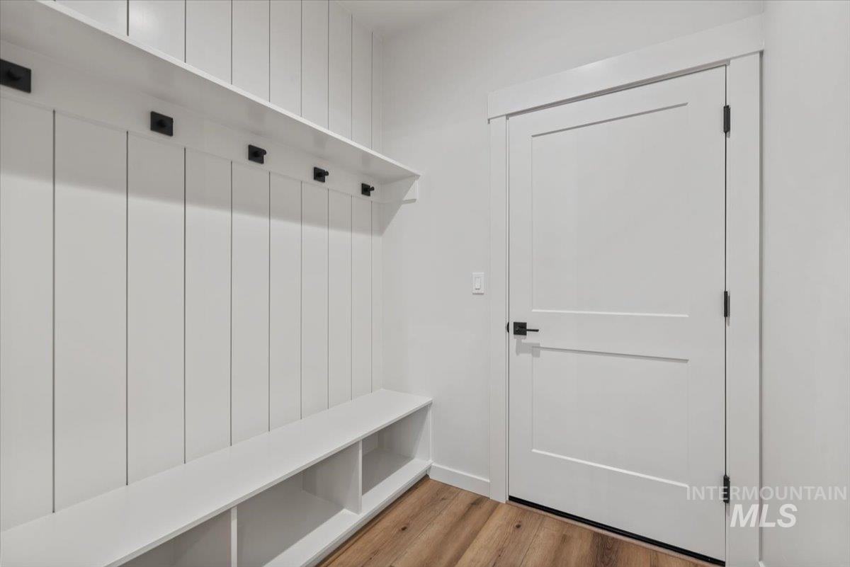 2390 S. Hurd Ave., Nampa, Idaho 83686, 4 Bedrooms, 3 Bathrooms, Residential For Sale, Price $659,900,MLS 98972195