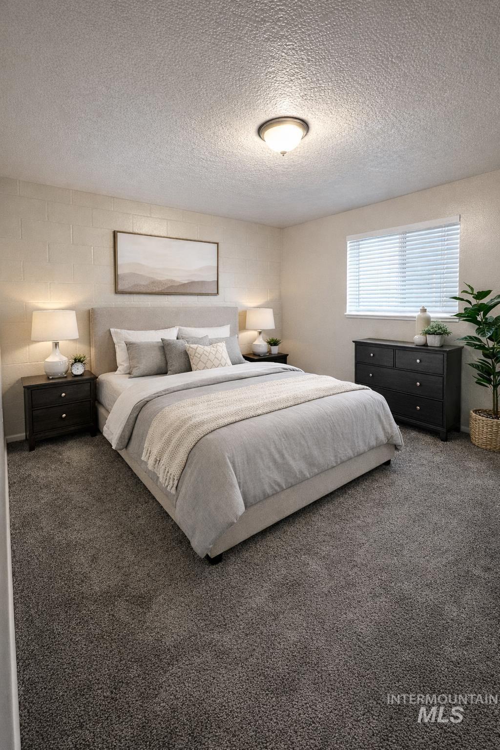 160 NW 3rd, Ontario, Oregon 97914, 2 Bedrooms, 1 Bathroom, Residential Income For Sale, Price $549,000,MLS 98972196