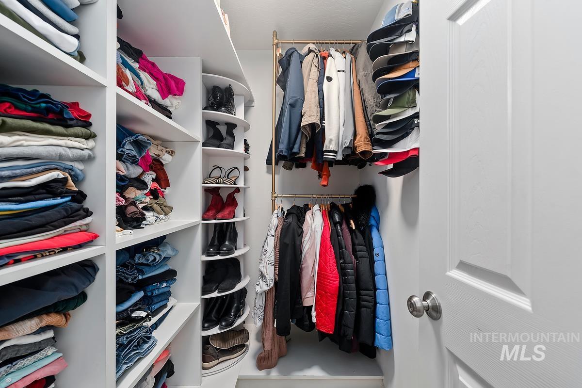 2603 Strayhorn Ct, Caldwell, Idaho 83607, 4 Bedrooms, 2 Bathrooms, Residential For Sale, Price $369,900,MLS 98972198