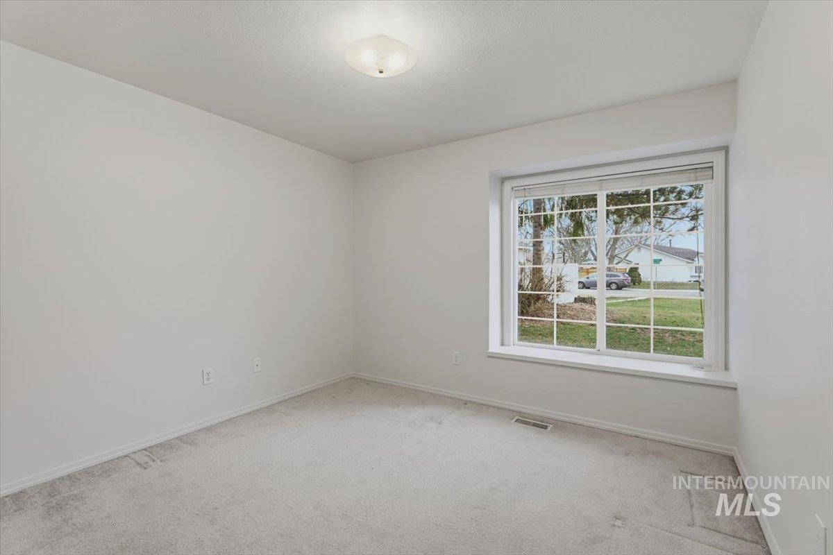 2521 N Ridgebury Way, Meridian, Idaho 83646, 3 Bedrooms, 2 Bathrooms, Residential For Sale, Price $419,990,MLS 98972200