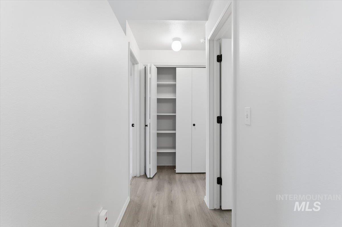 2521 N Ridgebury Way, Meridian, Idaho 83646, 3 Bedrooms, 2 Bathrooms, Residential For Sale, Price $419,990,MLS 98972200