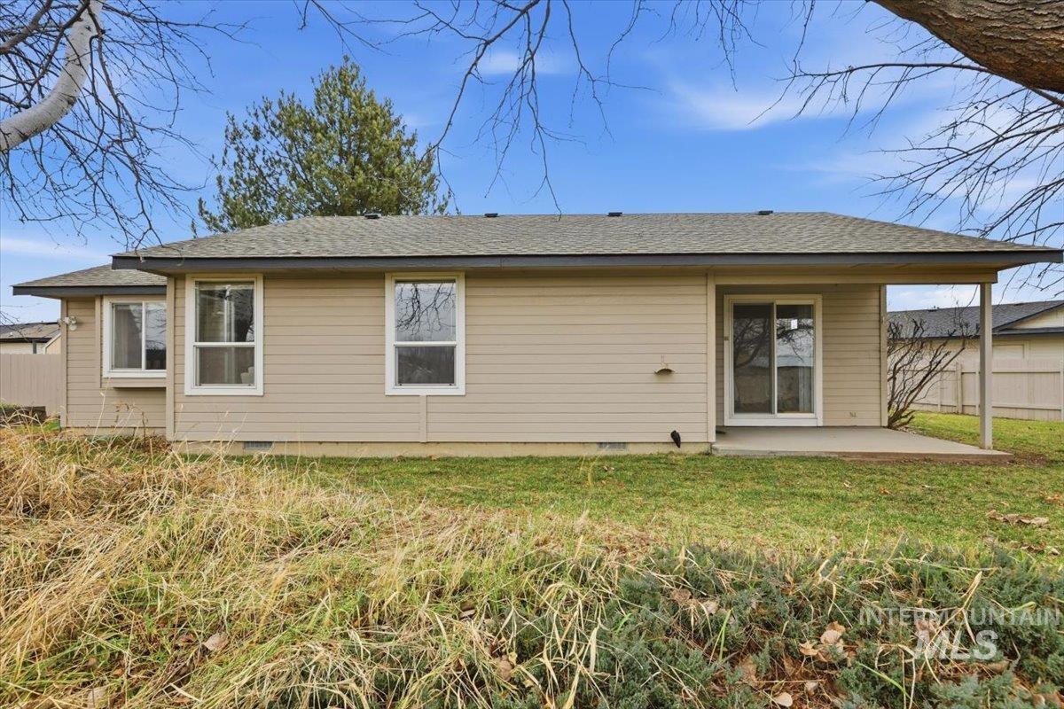 2521 N Ridgebury Way, Meridian, Idaho 83646, 3 Bedrooms, 2 Bathrooms, Residential For Sale, Price $419,990,MLS 98972200