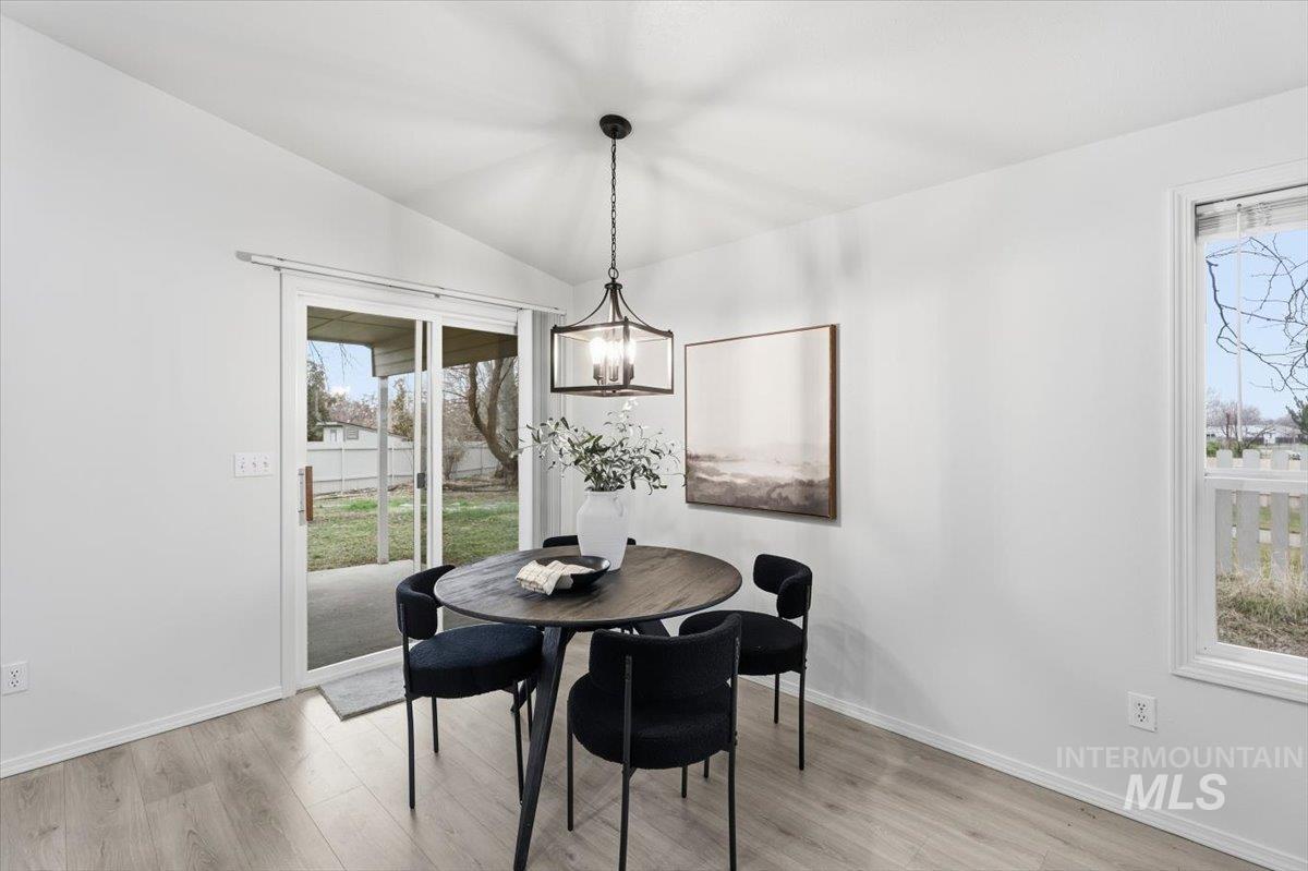 2521 N Ridgebury Way, Meridian, Idaho 83646, 3 Bedrooms, 2 Bathrooms, Residential For Sale, Price $419,990,MLS 98972200