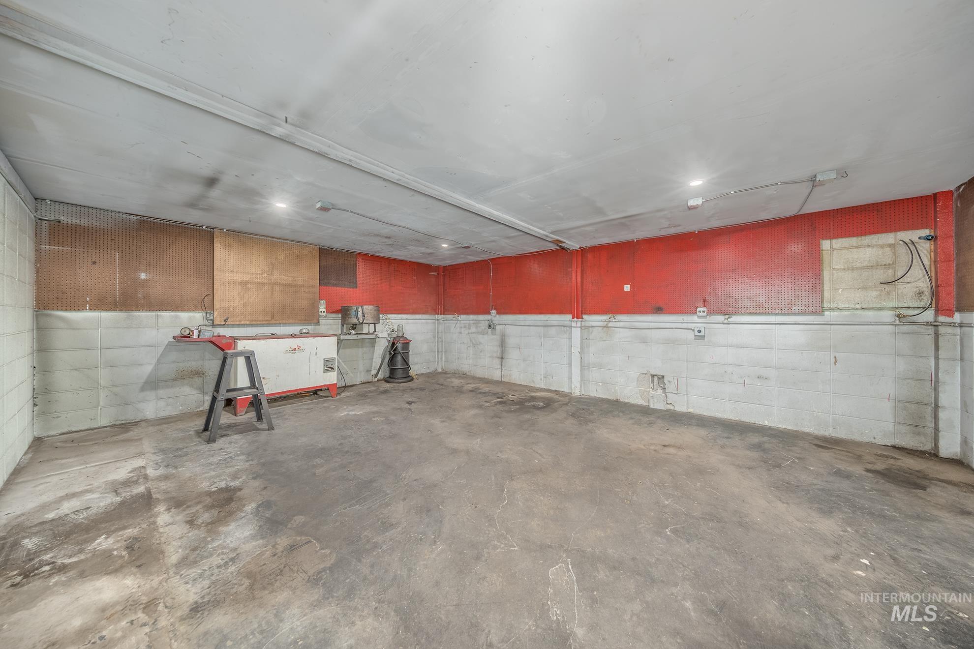 2095 SW 4th Ave, Ontario, Oregon 97914, Business/Commercial For Sale, Price $825,000,MLS 98972201