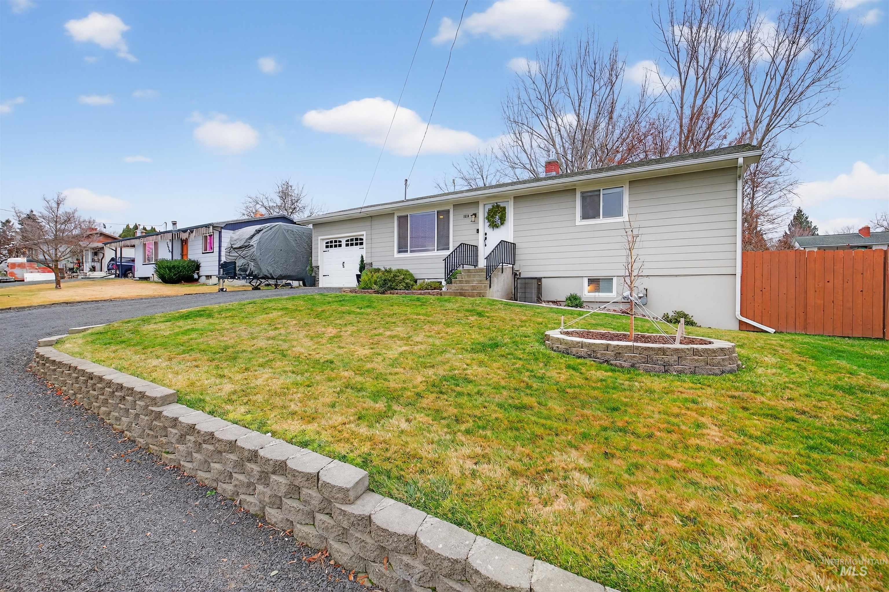 1518 Alder Ave, Lewiston, Idaho 83501, 3 Bedrooms, 2 Bathrooms, Residential For Sale, Price $445,000,MLS 98972205