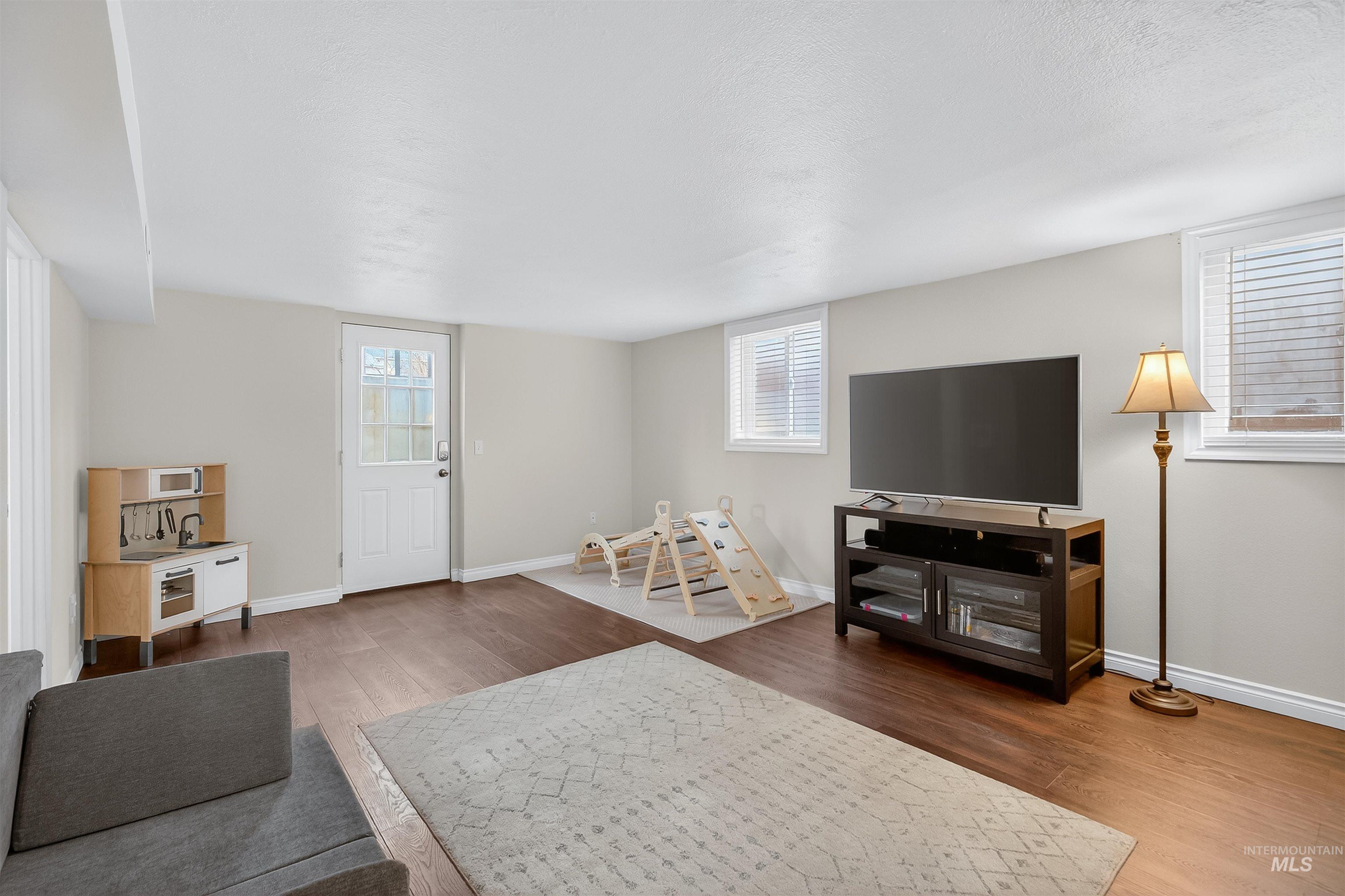 1518 Alder Ave, Lewiston, Idaho 83501, 3 Bedrooms, 2 Bathrooms, Residential For Sale, Price $445,000,MLS 98972205